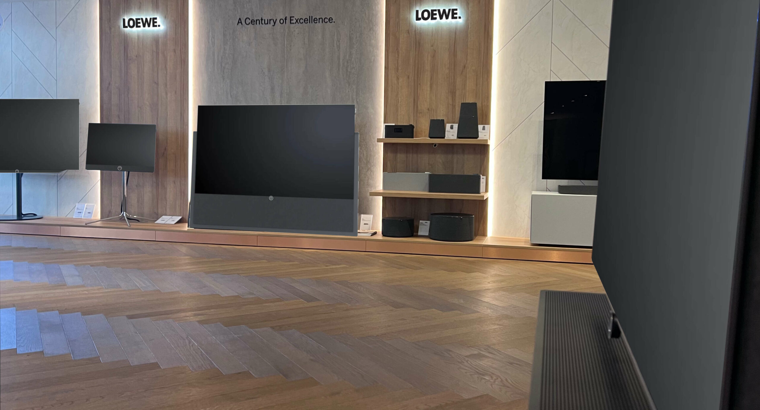 Willkommen im neuen Loewe Showroom bei Hofmann RTV